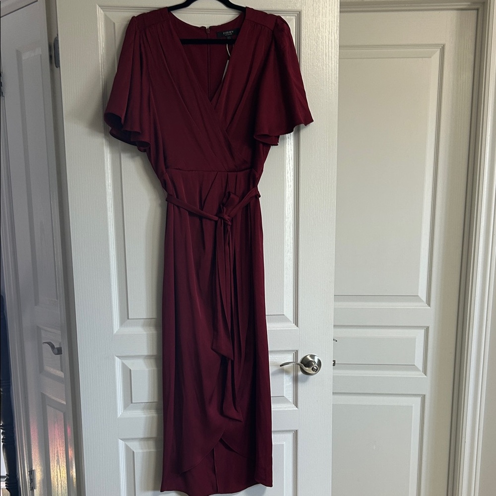 Evernew Melbourne Burgundy Midi Dress with Belt - size 12. Brand new with tags